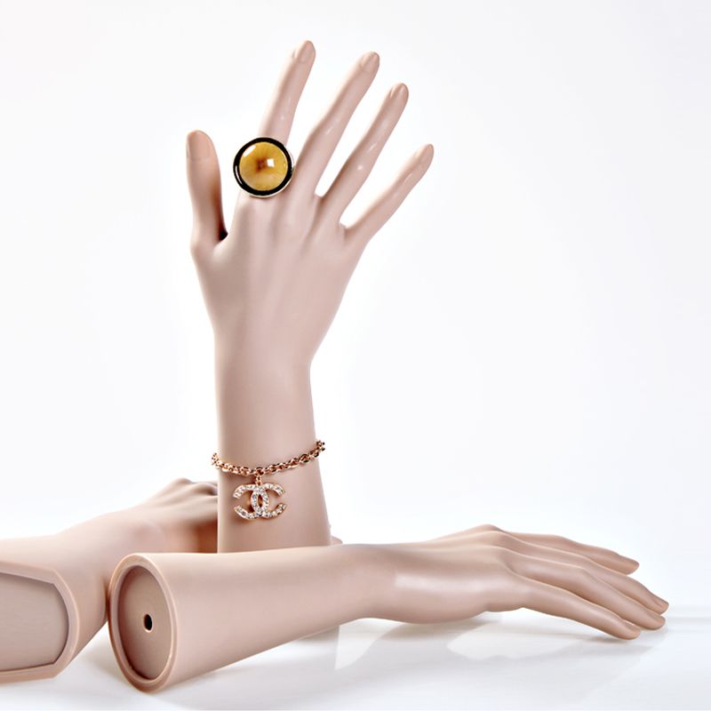Body Jewelry Plus - Mãos de Manequim Femininas Inquebráveis, Mãos