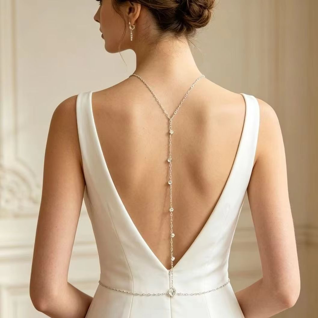 Body Jewelry Dress - Corrente de Costas com Zircônia, Estilo