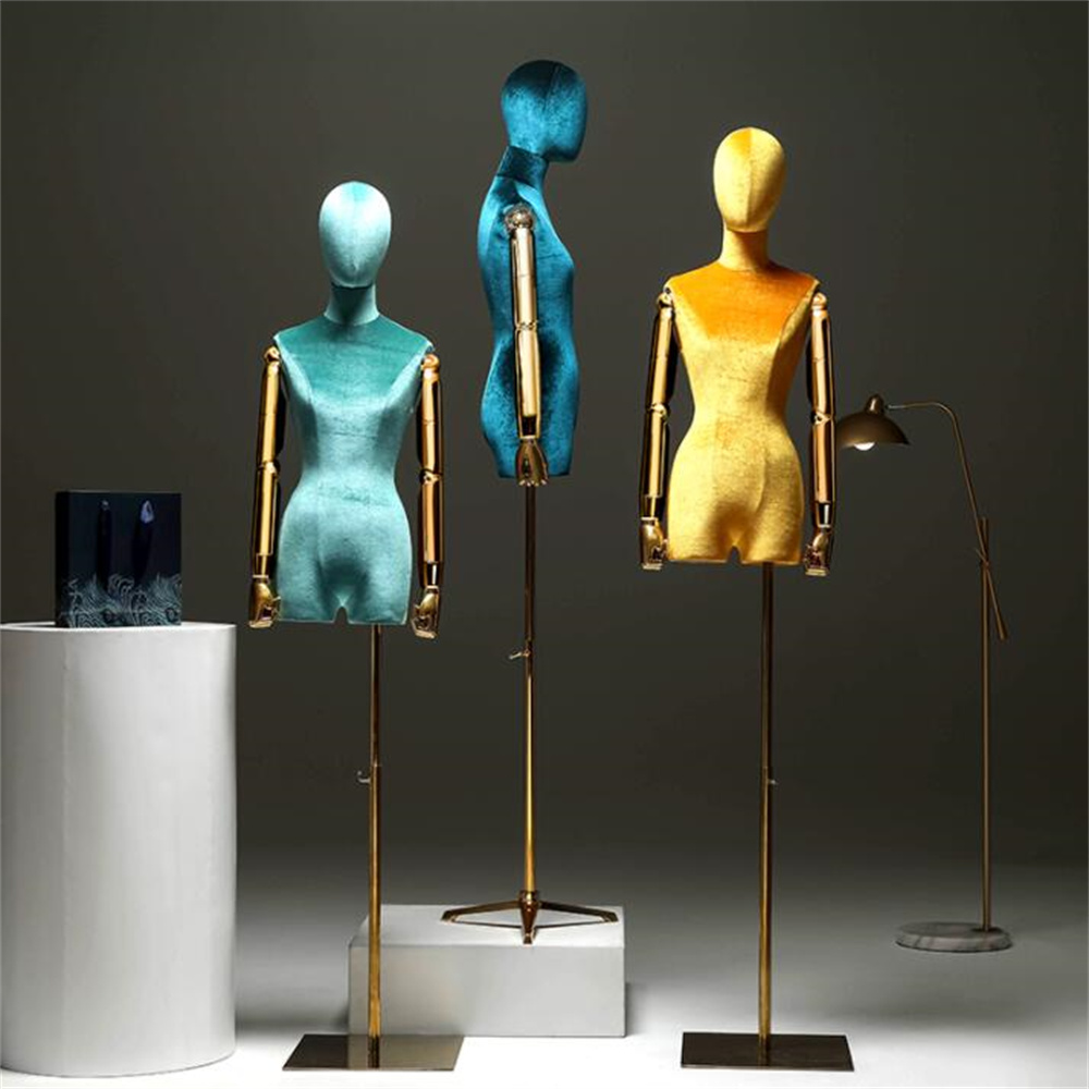 Manequim de mão dourado femini - Body Jewelry Plus avaliação e preço