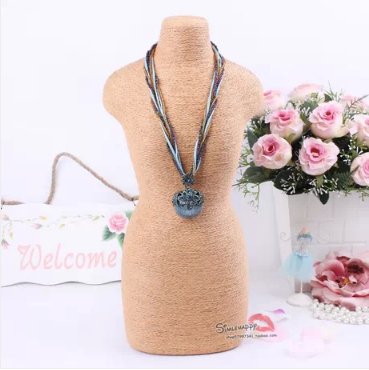 Moda branco jóias busto manequ - Body Jewelry Plus avaliação e preço