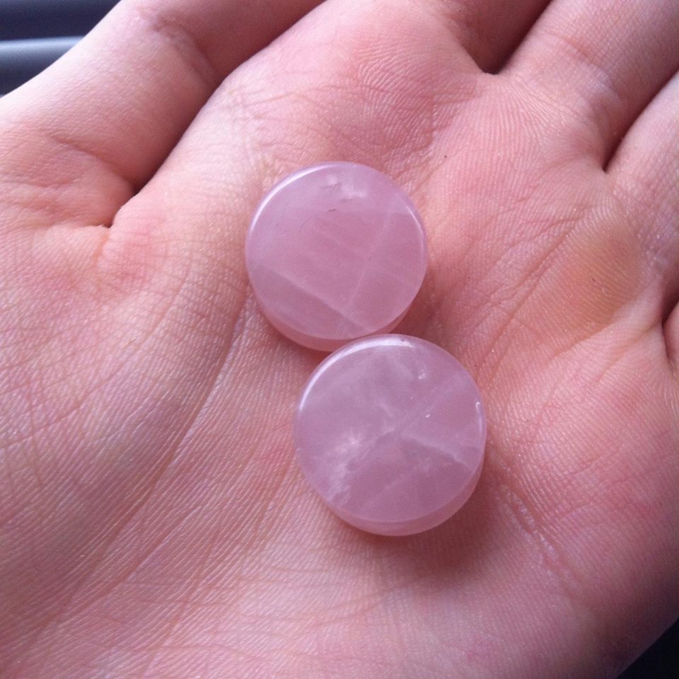 Quartzo rosa Pedra Orgânica Tú - Body Jewelry Plus avaliação e preço